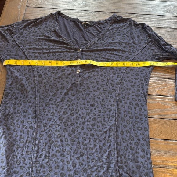 Dear John Blue Black Leopard Print Top - Picture 3 of 4